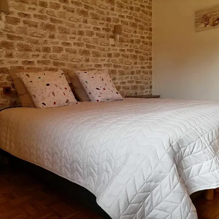 別荘 En Campagne Renove Avec Cheminee, Grands Jardins, Wifi, Pres D'un Village Medieval. - Fr-1-410-334