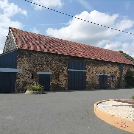 En Campagne Renove Avec Cheminee, Grands Jardins, Wifi, Pres D'un Village Medieval. - Fr-1-410-334 Holiday home
