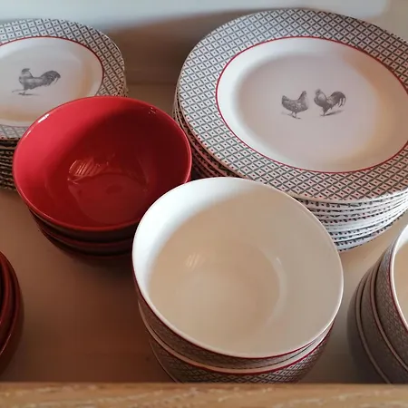 En Campagne Renove Avec Cheminee, Grands Jardins, Wifi, Pres D'un Village Medieval. - Fr-1-410-334 別荘 *