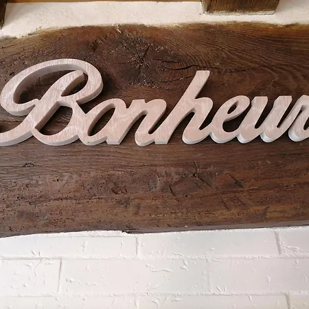 En Campagne Rénové Avec Cheminée, Grands Jardins, Wifi, Près D'un Village Médiéval. - Fr-1-410-334 Hébergement de vacances